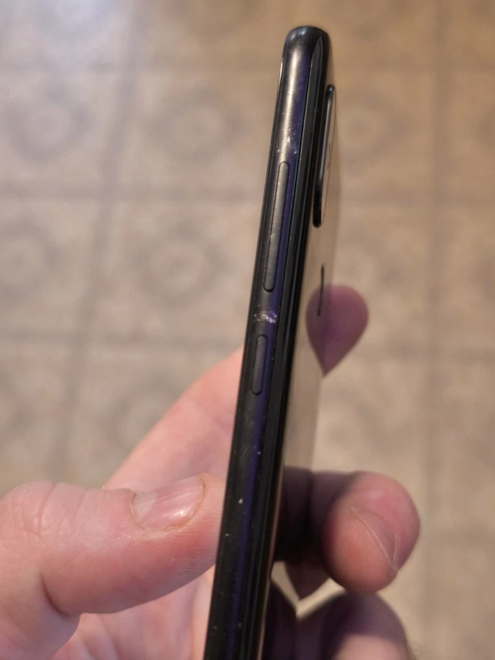 Xiaomi Mi 8 · 64GB, photo 3 of 5