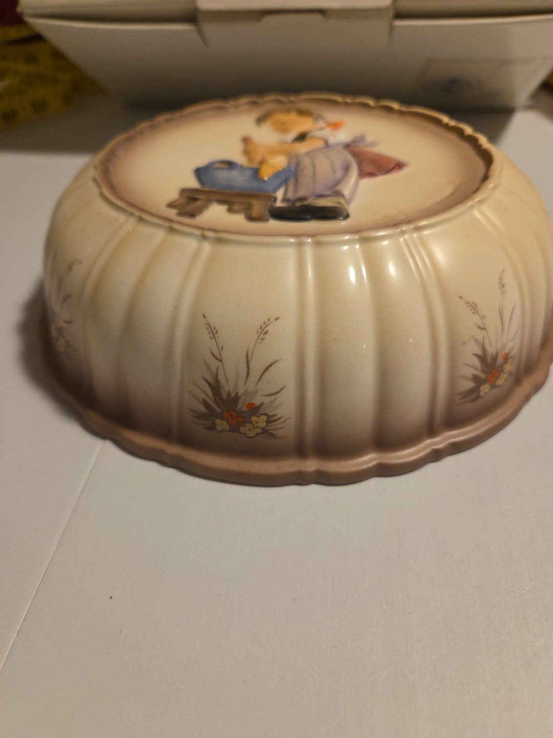  Hummel Kitchen Mould Collection Goebel trademark, Hum 669 Baking Day” With Box