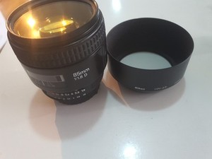 Nikon Nikkor AF 85mm f/1.8 D Lens