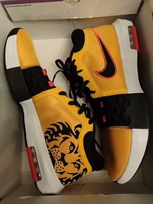 Nike Lebron Witness 8 University Gold/Black US18 EUR 52.5 Basketball 