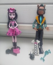 Monster High Draculaura, Claw Wolf, Sohn des Werwolfs, Haustier Dogge Rocksena