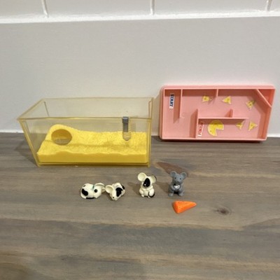 Littlest pet shop Mouse  Figures with Cage, Maze, Carrot & Accessories
