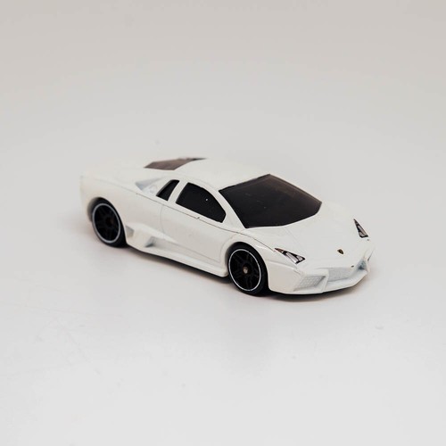 Hot Wheels 1/64 Ashton Martin One-77/Vantage/918 Spyder/Aventador auto pressofuse - Foto 2 di 9