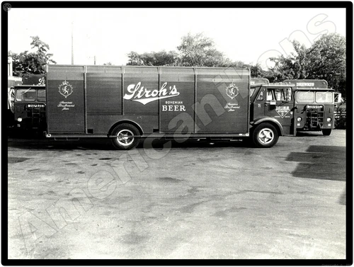 Vtg White? Truck New Metal Sign: Stroh's Beer Hammond, Indiana Brumm Dist.