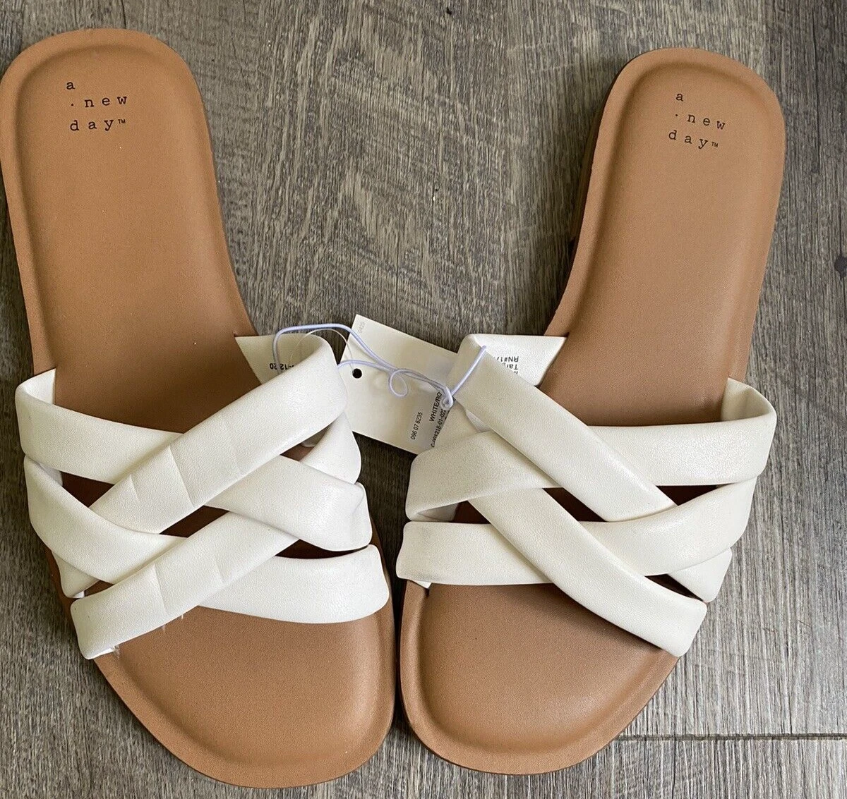 Wide width hotsell womens sandals