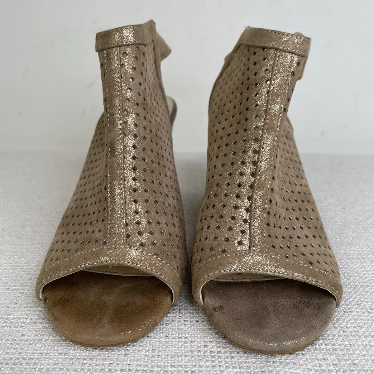 ISOLA Women s Lora Anthracite Suede Gold Shimmer Perforated Strap