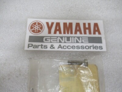 Q8A Genuine Yamaha Marine 98380-05018 Pan Head Screw OEM New