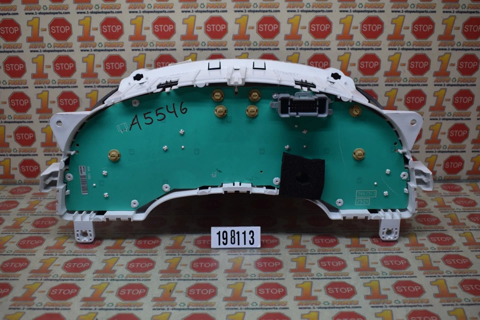 Velocímetro de cuadro de instrumentos Saturn Vue 2004 2005 22723716 171.973 millas OEM Foto 3 de 4