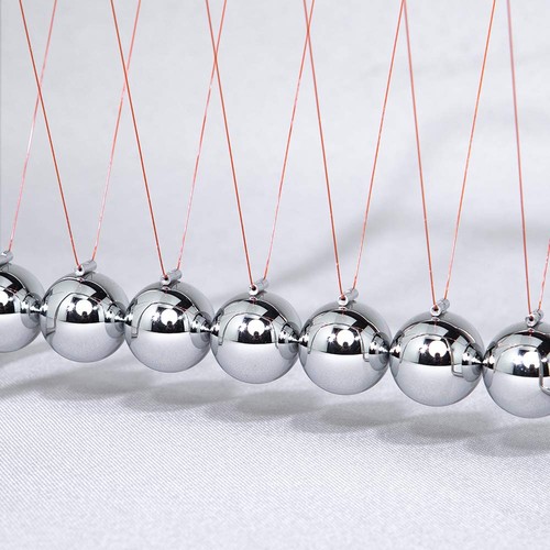 Newtons Cradle Pendulum with 7 Balls, Classic Swing Newton Balance Ball, 30+ ... - Picture 4 of 6