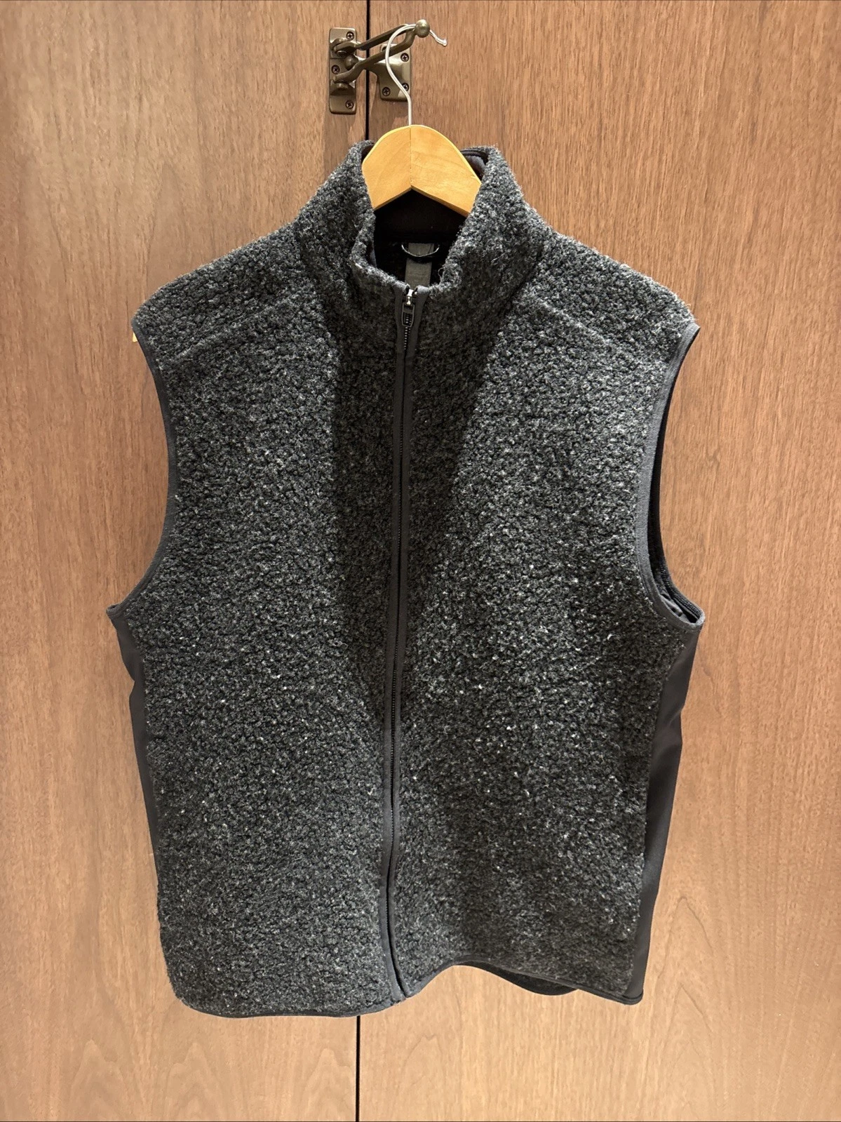 Lululemon Men’s Fleece Vest [Large]