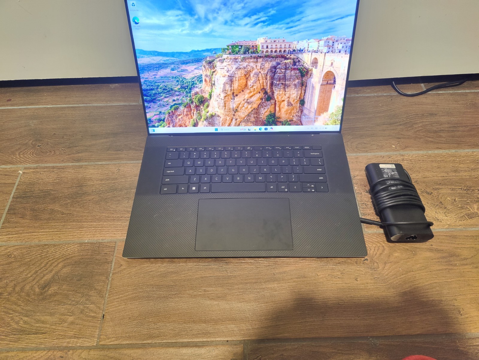 Dell XPS 17 9730 4K Touch Laptop