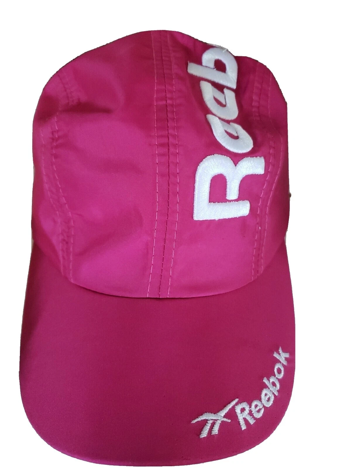 Кепки женские Reebok бейсболки