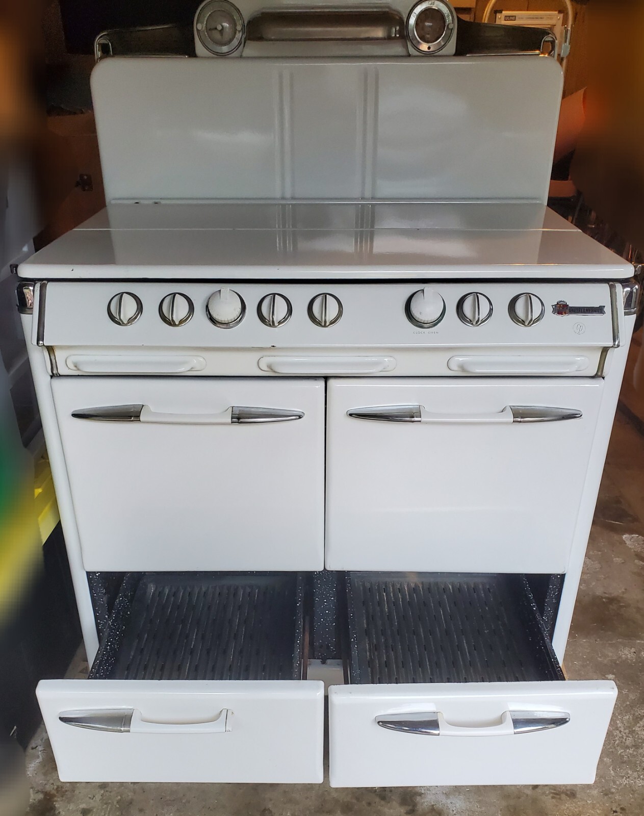 6 Burner Double Oven 2 Broiler O'Keefe & Merritt Gas Stove Range