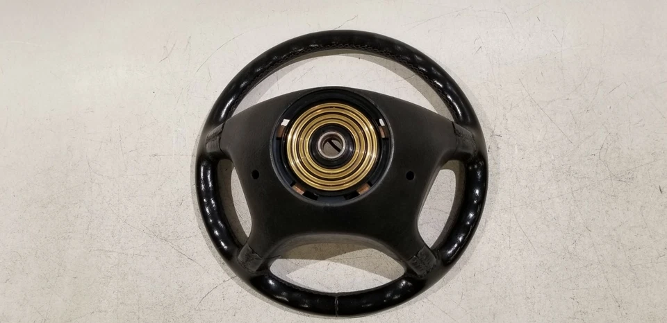 QA201849 1984 - 1993 MERCEDES 190E DRIVER WHEEL LEATHER BLACK OEM - Image 4 of 4