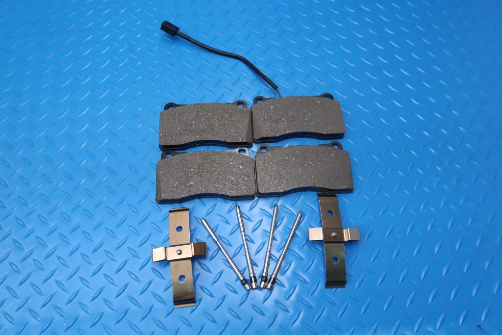 Maserati Ghibli front brake pads rotors service kit TopEuro #9309