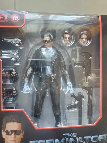 (BRAND NEW) Mafex No. 176 The Terminator Ver T-800 Action Figure Medicom - Picture 2 of 8