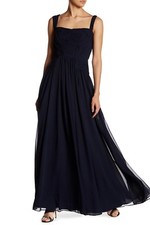 Vera Wang Women's Cap Sleeve Chiffon Gown Size 8 In NAVY