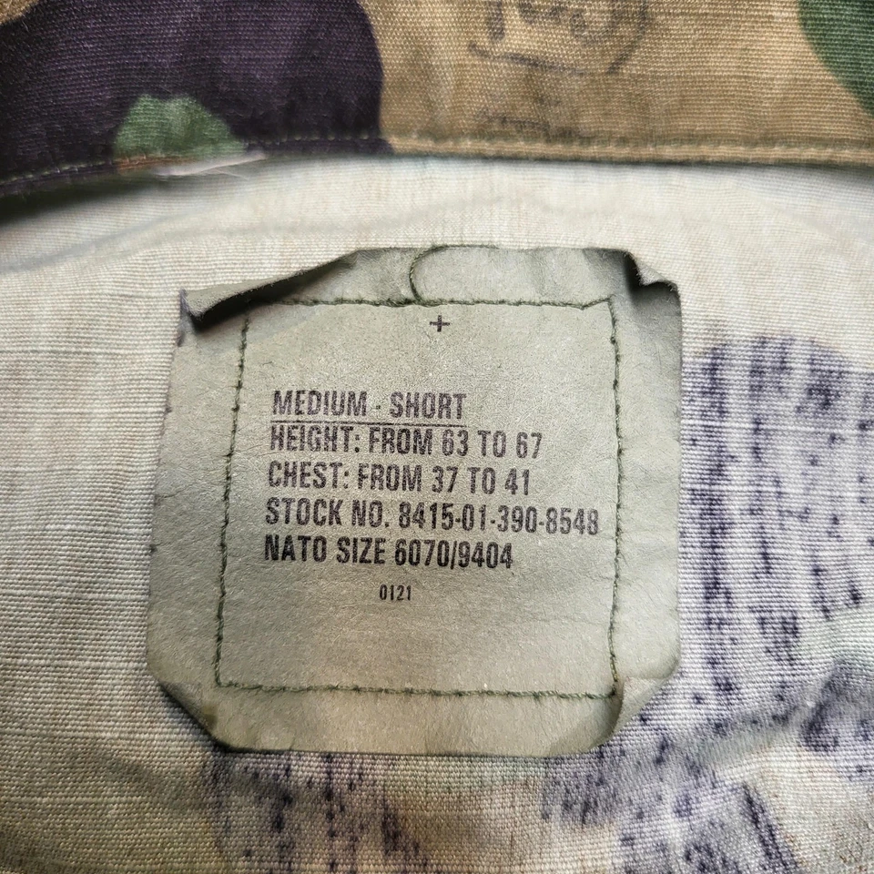 Abrigo BDU De Colección Fuerza Aérea de los Estados Unidos Para Hombres Mediano Corto Bosque Camuflaje Ripstop USGI Foto 3 de 4