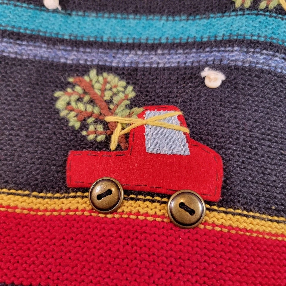 Suéter Susan Bristol Rojo Camioneta Árbol de Navidad Talla Pequeña Negro Rojo Verde Foto 2 de 4