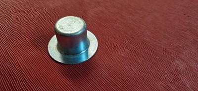 Aston Martin DB4,DB5,DB6,DBS,DBSV8, AMV8 lower king pin retaining cap