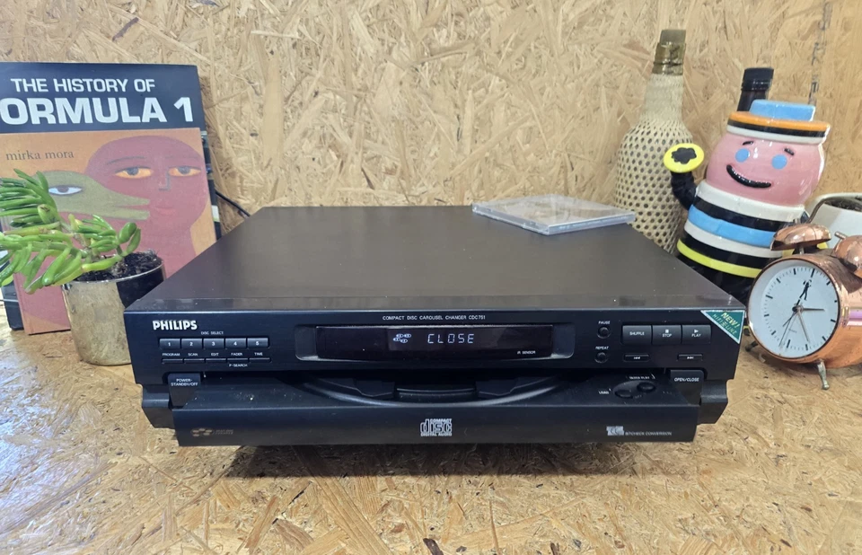 Philips CDC751 CD Player - 5-Disc Compact Disc Player HiFi Stereo Unit - GOSFORD - image 2 of 4