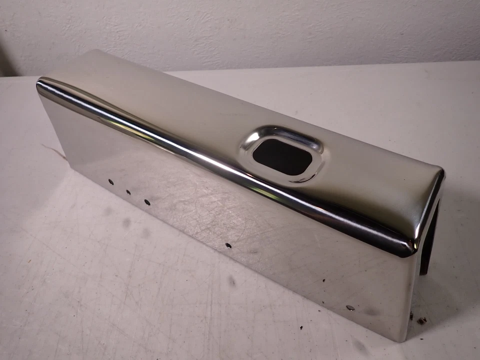 United Pacific 21710 Steering Column Cover Lower, Stainless, For Kenworth W900 Foto 3 de 4