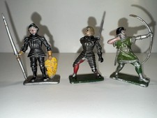 CRESCENT TOYS 1960's 3 X MEDIEVAL KNIGHTS 1/32 SCALE PLASTIC SOLDIER  # M1 M3 M5