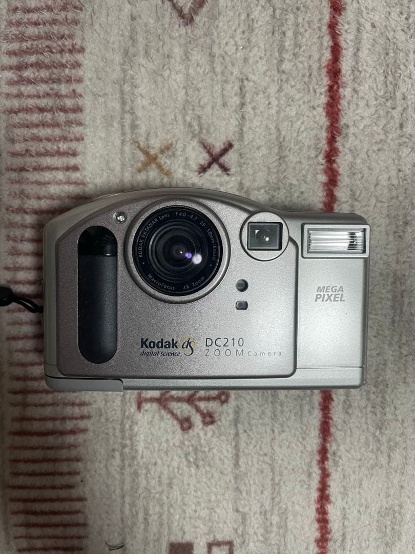 Kodak DC210 Compact Digital Camera Megapixel Color LCD Zoom
