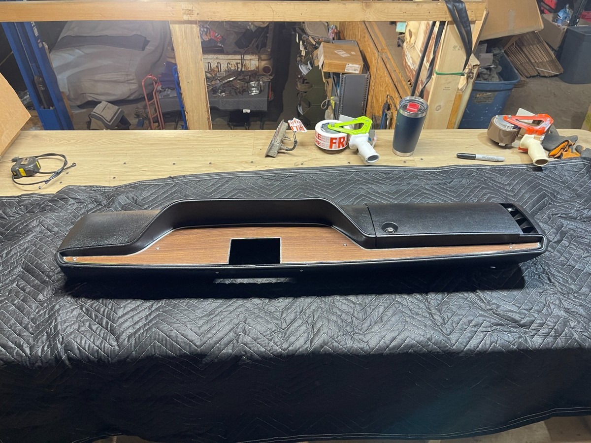 1971 CHALLENGER CUDA RESTORED CONSOLE FACTORY BLACK B-BODY E-BODY