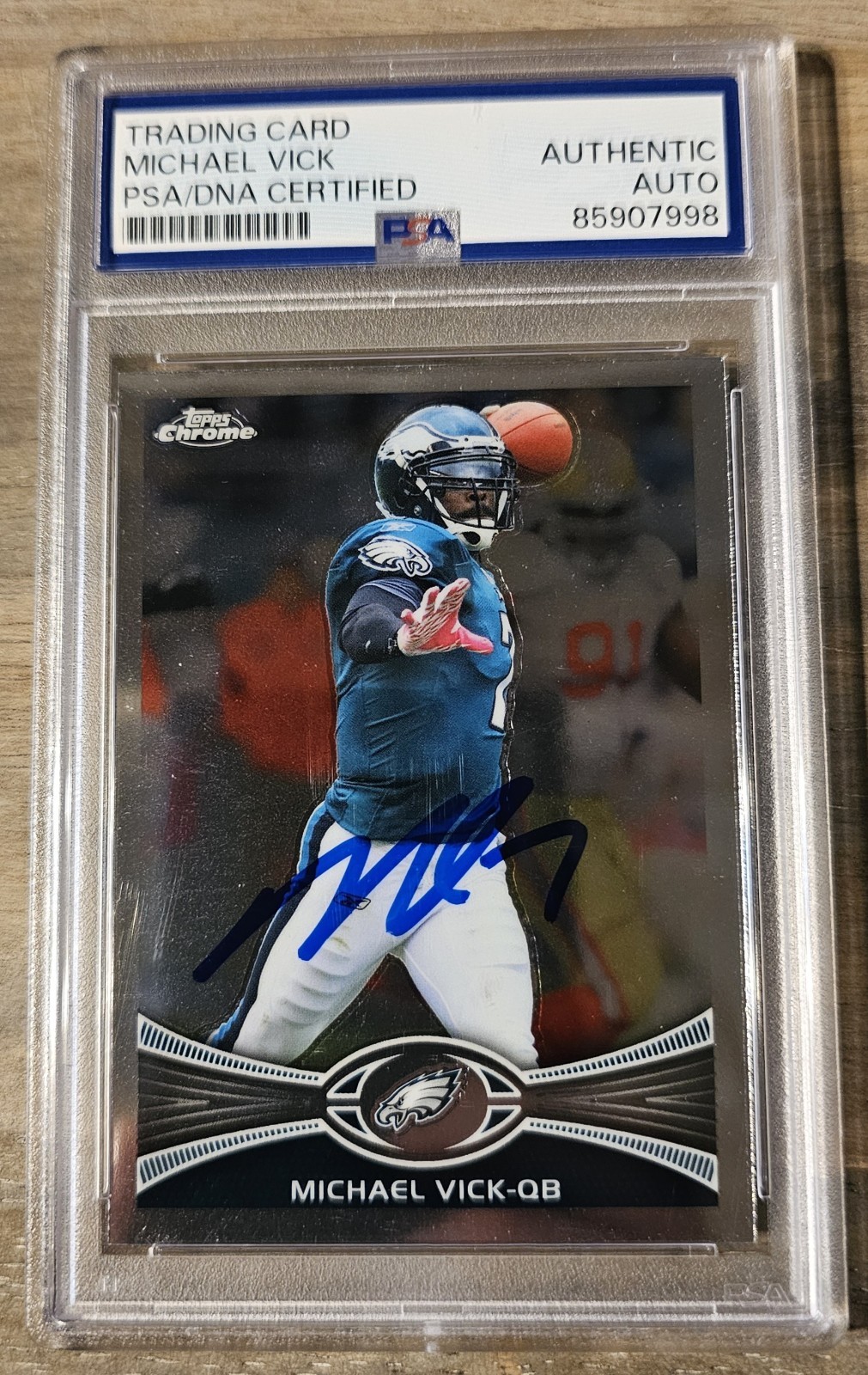 2012 FOOTBALL MICHAEL VICK TOPPS CHROME On Card Autograph PSA/DNA Certified 