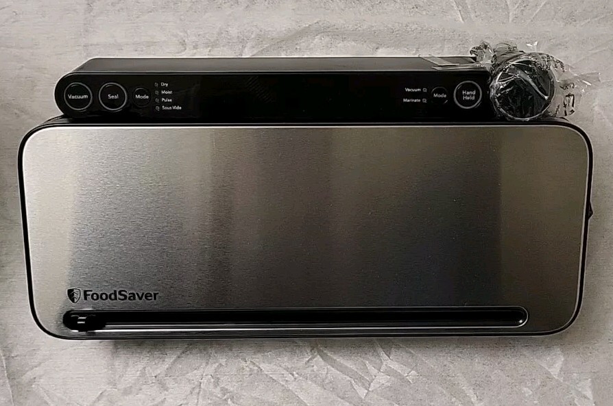 FoodSaver VS3180 Multiuse Food Preservation System Vacuum Sealer