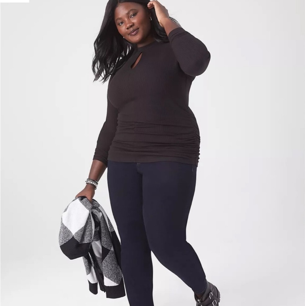 Lane Bryant Size 18/20 Fitted Cutout-Neck Side Ruched Ribbed Black
