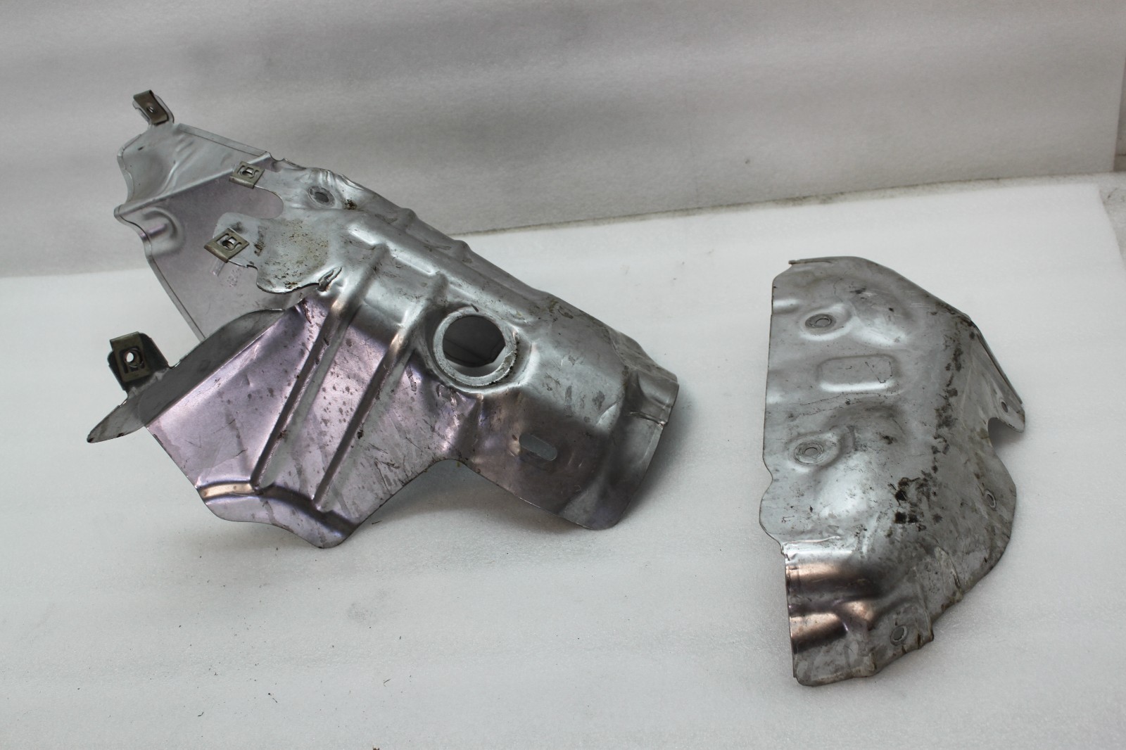 09 10 Ford Focus Exhaust Manifold Metal Cover Hot Heat Shield Z56 MS