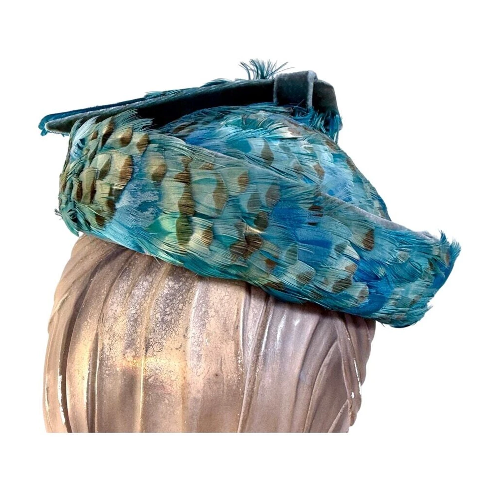 VTG 50s Jack McConnell Turquoise & Green Pheasant Feather Hat Gray Velvet Base - Image 4 of 4
