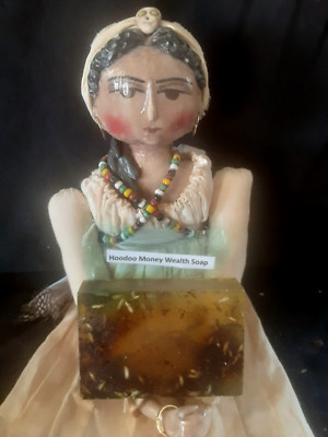 Witch's 'Everything You Touch Turns To Gold' Botanically Moss Hoodoo Soap