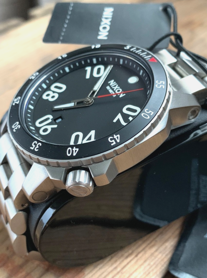 NIXON Ranger A506 000-00 stainless steel watch with date LIKE NEW with tags