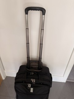 Travel Pro Flight Crew 5 Horziontal Rolling Overnighter