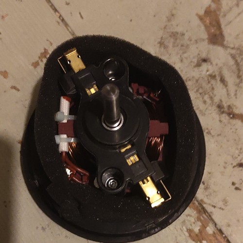 Russell Hobbs Hypermax RHUV7001 Staubsaugermotor. Getestet. funktionstüchtig.