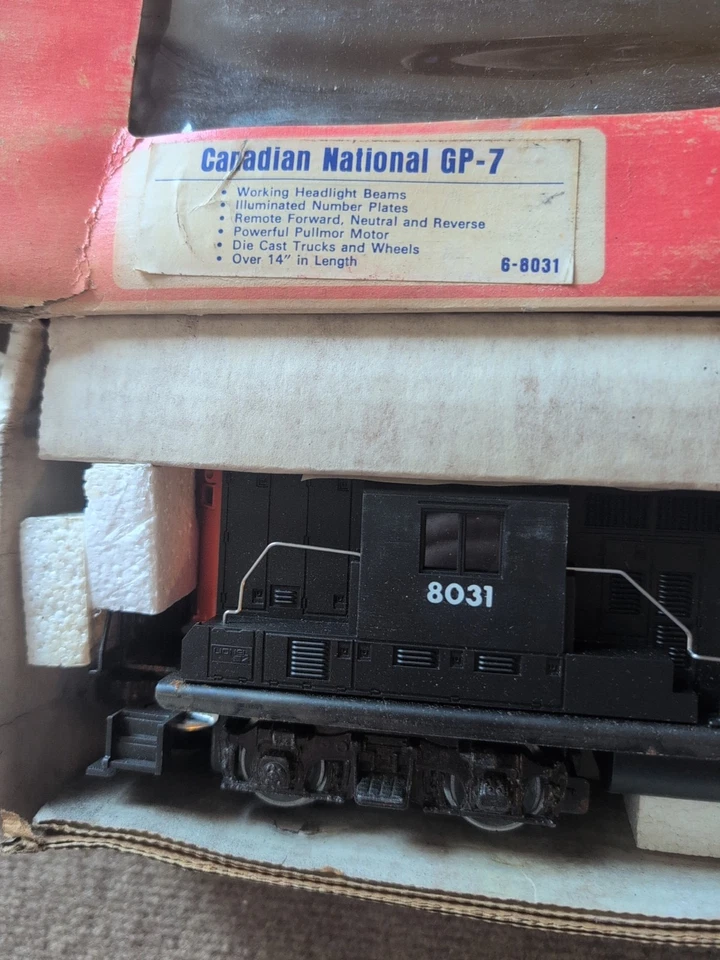 Lionel 6-8031 O Gauge Canadian National GP7 Diesel Locomotive LN/Box - Image 3 of 4