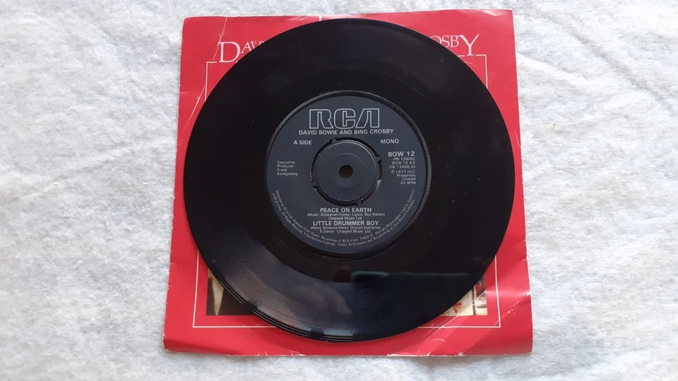 DAVID BOWIE & BING CROSBY     "PEACE ON EARTH"     VINYL 7" SINGLE RECORDS - Image 3 of 4