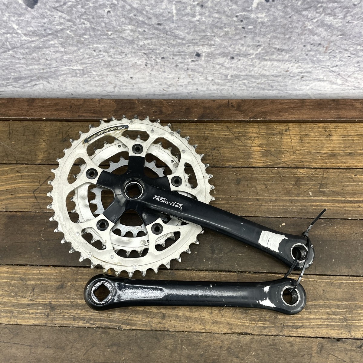 SHIMANO Deore クランク　175mm SHIMANO DEORE BICYCLE 9 X 3 SPEED 175 MM 44/32/22T OCTALINK