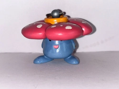 Vileplume Pokemon Vintage Burger King Kids Meal Toy 1999 Keychain Flower