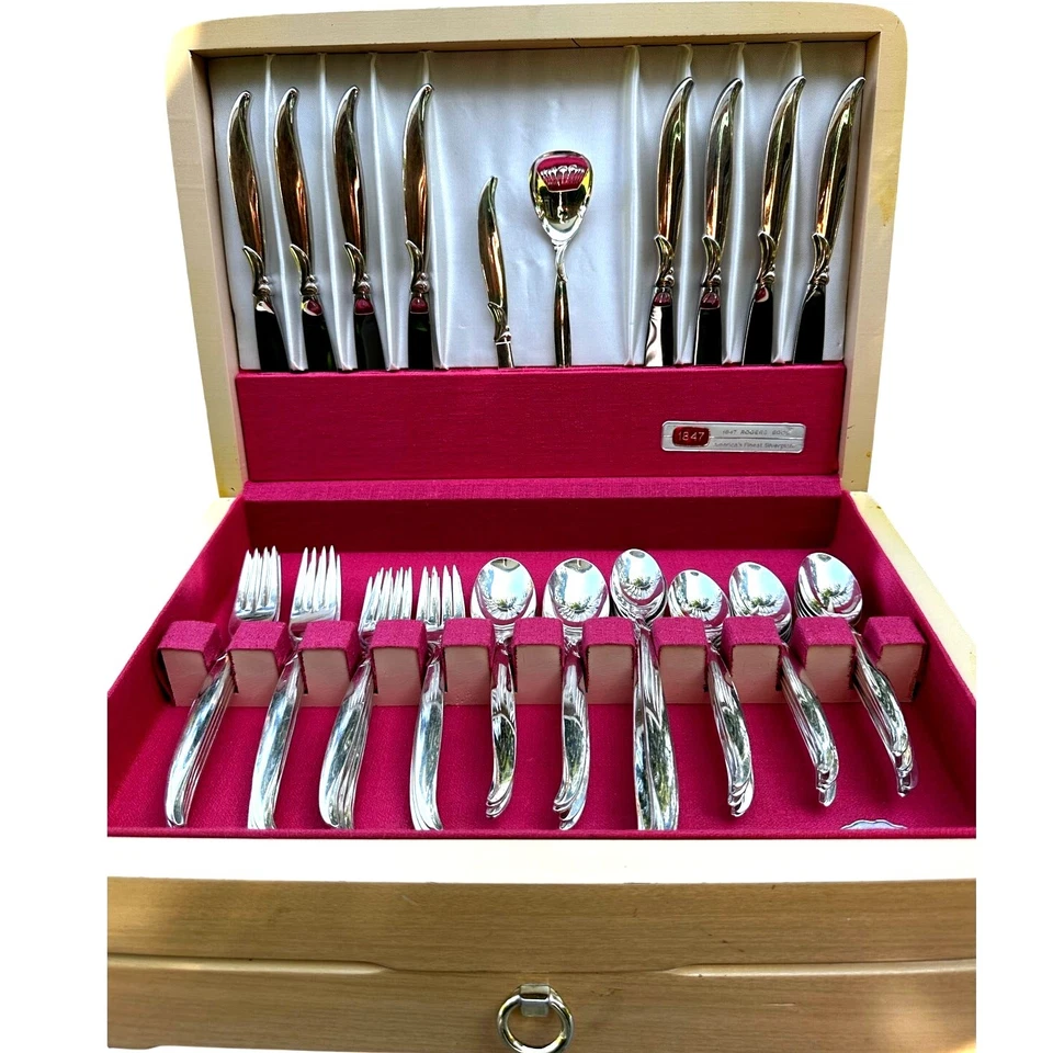 1847 MCM Rogers Bros 'Flair' 67-PC Plateado 7-PC Servicio de Ajuste de Lugar para 8 Foto 3 de 4