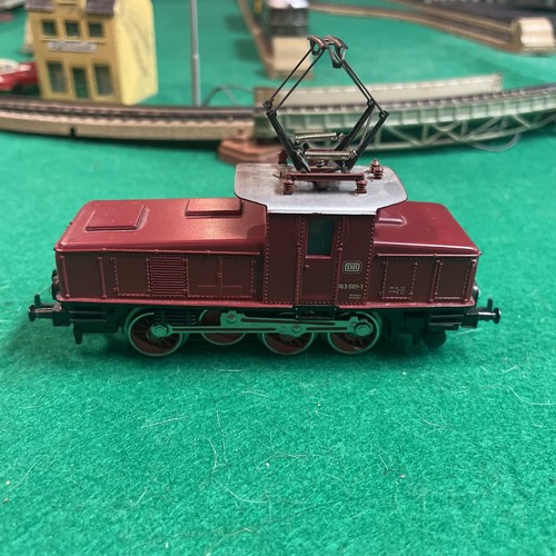 Märklin 3001 Var. 6 AC German E 63 HO Electric Loco (C) #E 63 02, OB - Picture 5 of 6