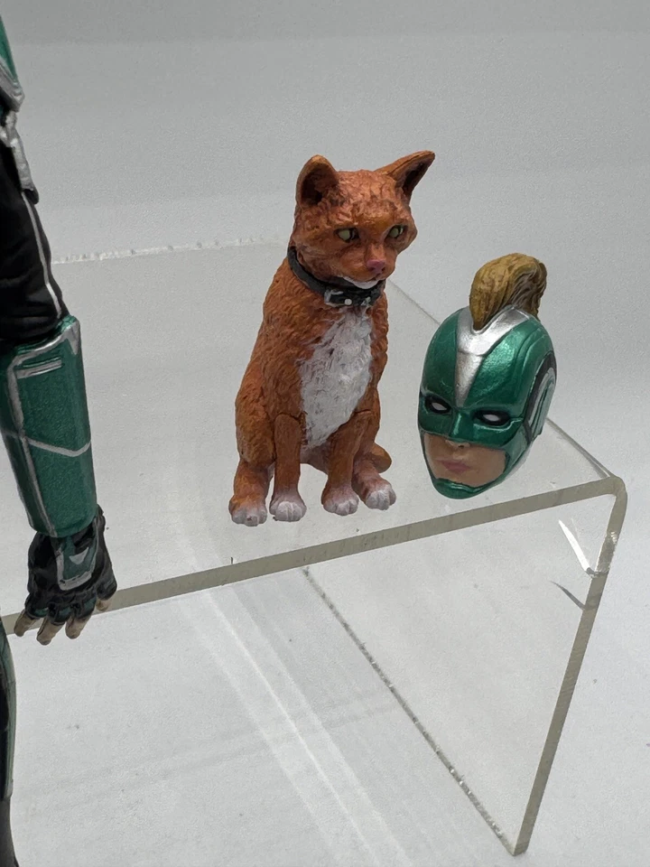 Экшн-фигурка Marvel Select Starforce Captain Marvel Diamond Select Toys - Изображение 4 из 4