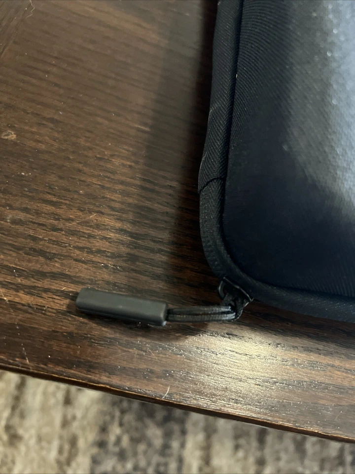 Original OEM Genuine GoPro Hero 11 Carry Hard Case Zipper Bag Pouch Accessories - Image 4 of 4