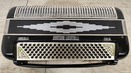 ANTICA FISARMONICA Bertone & Locatelli 120 BASSI epoca '900 STRUMENTO MUSICALE - Foto 20 di 23