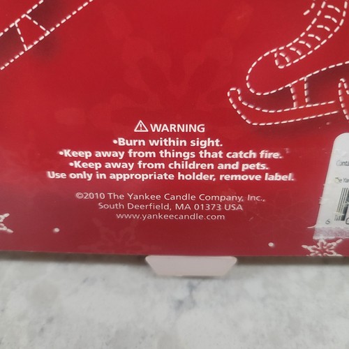 NEW 2010 Yankee Candle Christmas Memories Samplers Collection Gift Set 12 Votive - Picture 7 of 9