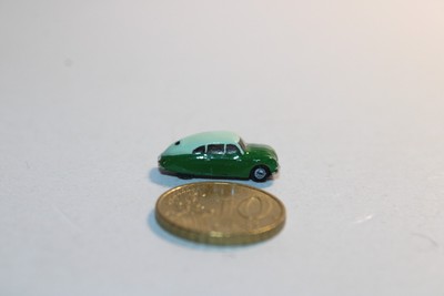SA 1:220 PKW Kleinserie Tatra 600 handbemalt Metallmodell 2 ohne OVP B4