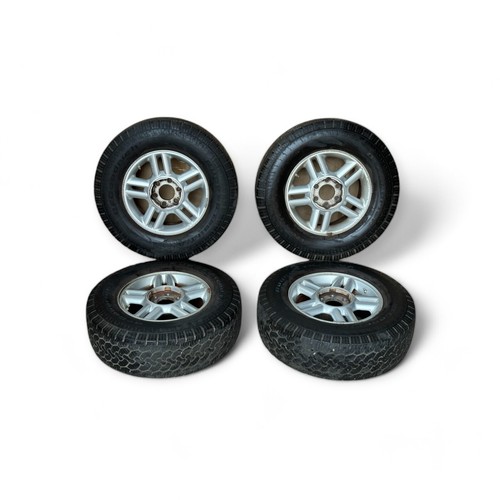 Felgensatz 2L14-1007-AH 04-08 Ford F150 Expedition 17X7,5 6X135 Felgen + Reifen - Bild 2 von 16